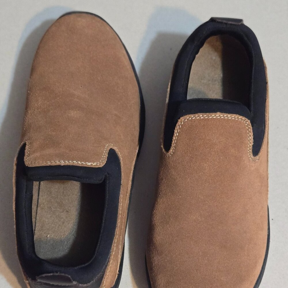 Woman's Wide Winter Shoes